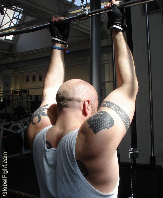 strength training routine latpulldowns